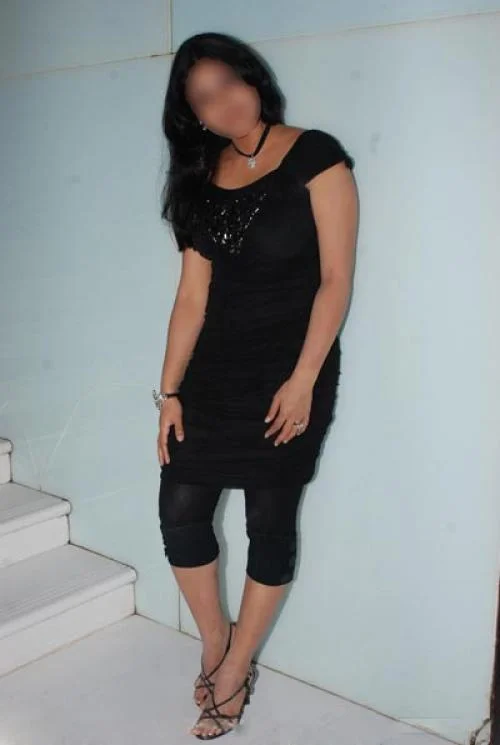 Call Girls Bahadurpura